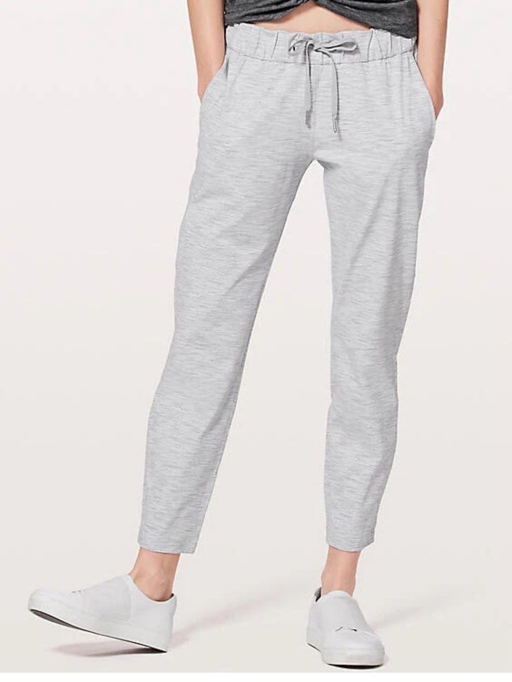 NWOT Lululemon wee are from space Nimbus battleship The Fly Pants 25” in size 8